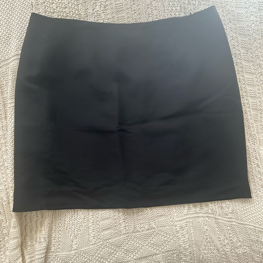 Black Valentino silk mini skirt - sz 12